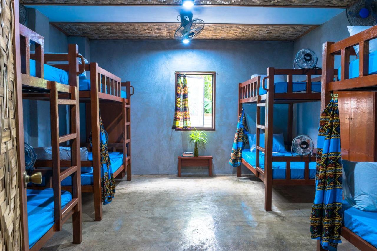 Sinag Hostel (Adults Only) General Luna  Ngoại thất bức ảnh