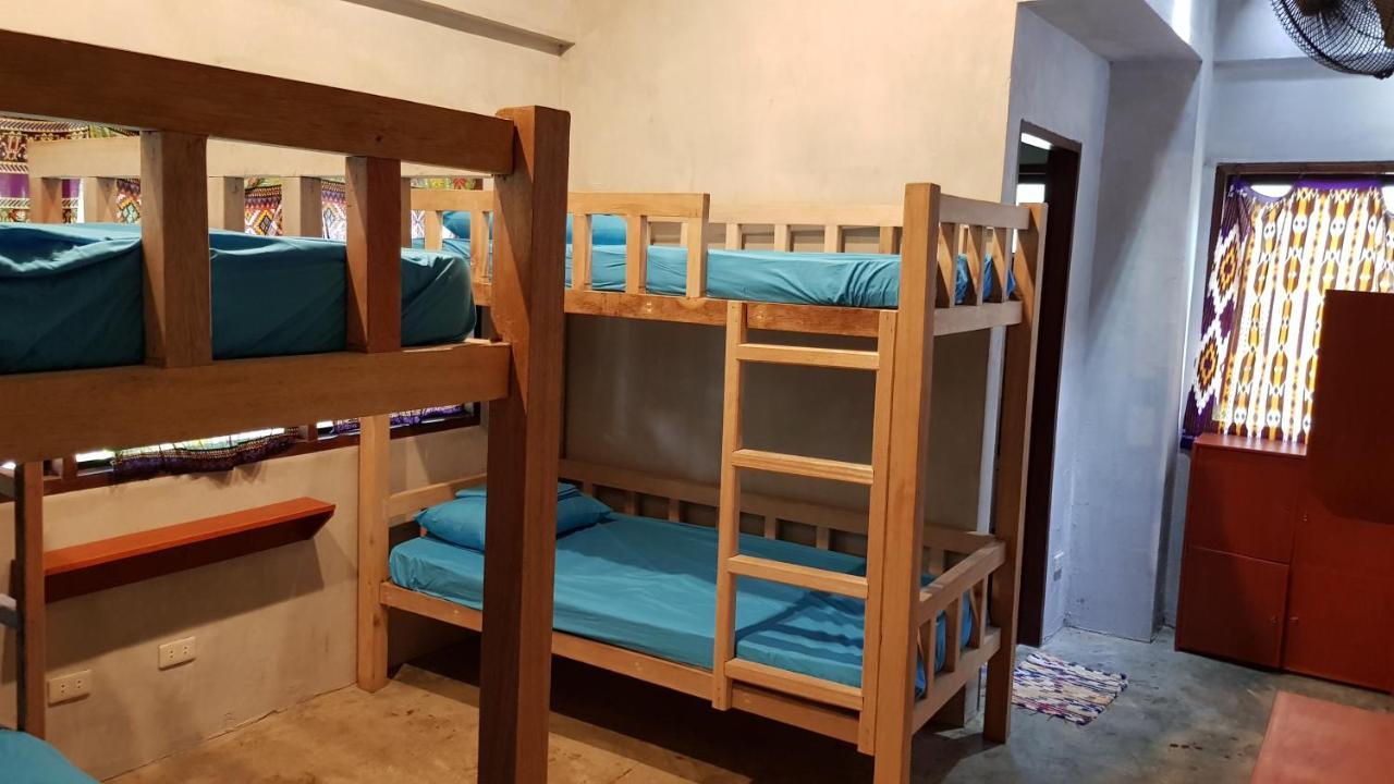 Sinag Hostel (Adults Only) General Luna  Ngoại thất bức ảnh