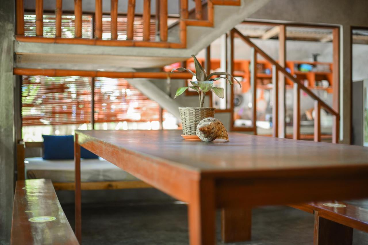 Sinag Hostel (Adults Only) General Luna  Ngoại thất bức ảnh